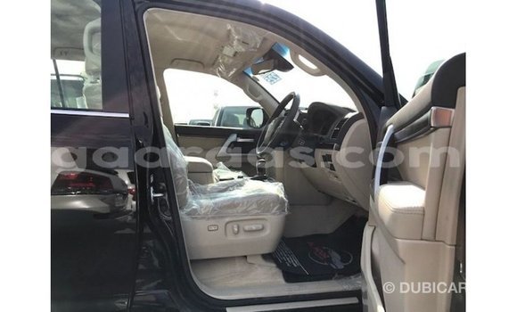 Buy Import Toyota Land Cruiser Black Car in Import - Dubai in Dakar Buy Import Toyota Land Cruiser Black Car in Import - Dubai in Dakar