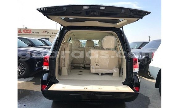 Buy Import Toyota Land Cruiser Black Car in Import - Dubai in Dakar Buy Import Toyota Land Cruiser Black Car in Import - Dubai in Dakar