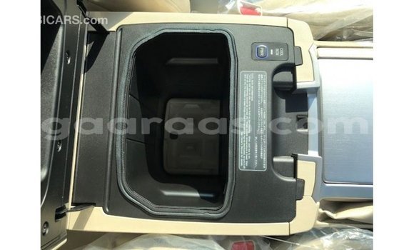 Buy Import Toyota Land Cruiser Black Car in Import - Dubai in Dakar Buy Import Toyota Land Cruiser Black Car in Import - Dubai in Dakar