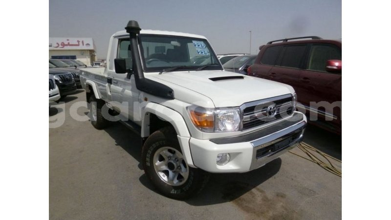 Big with watermark toyota land cruiser dakar import dubai 4997