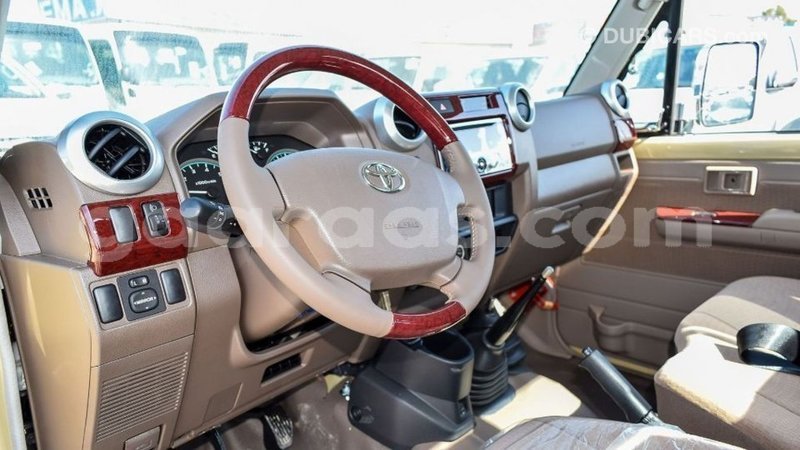 Big with watermark toyota land cruiser dakar import dubai 5007