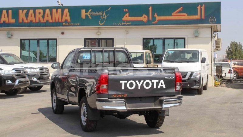 Big with watermark toyota hilux dakar import dubai 5017