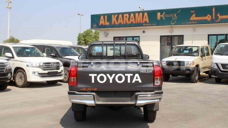 Big with watermark toyota hilux dakar import dubai 5017