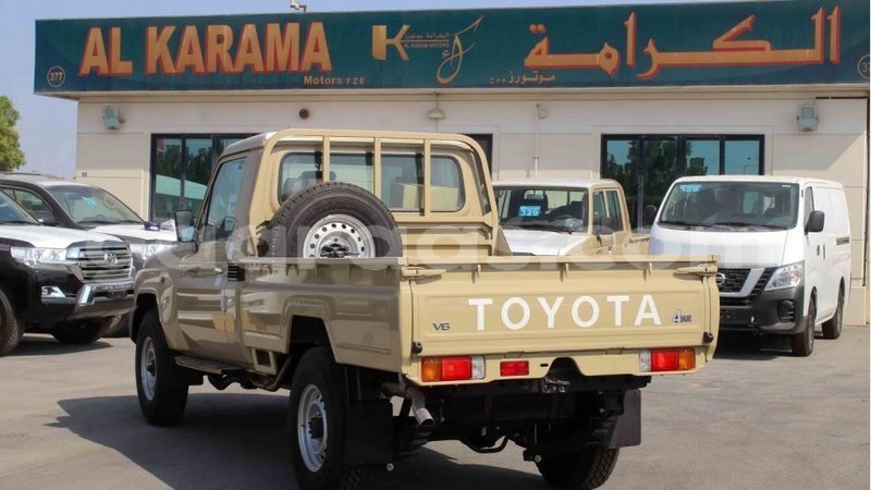 Big with watermark toyota land cruiser dakar import dubai 5026