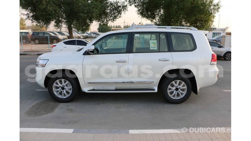 Big with watermark toyota land cruiser dakar import dubai 5036