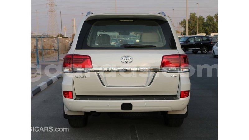 Big with watermark toyota land cruiser dakar import dubai 5036