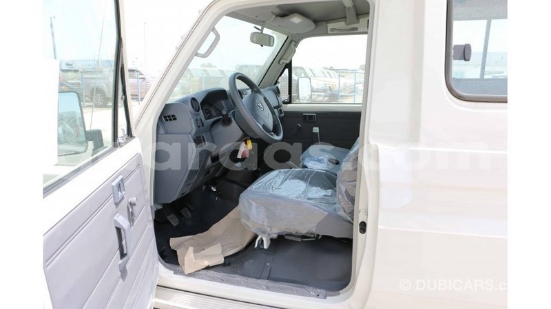 Big with watermark toyota land cruiser dakar import dubai 5039