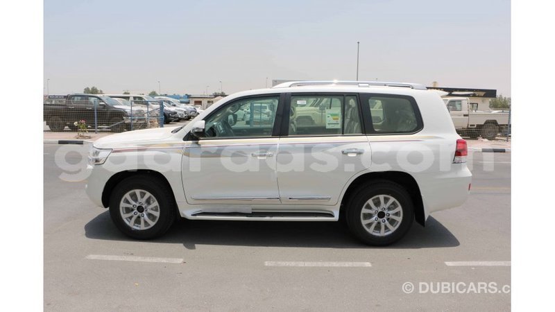 Big with watermark toyota land cruiser dakar import dubai 5045