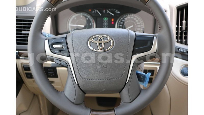 Big with watermark toyota land cruiser dakar import dubai 5045