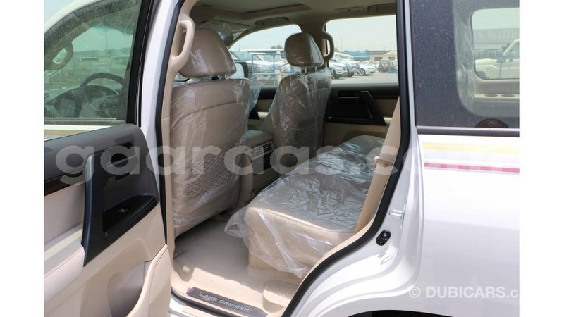 Big with watermark toyota land cruiser dakar import dubai 5045