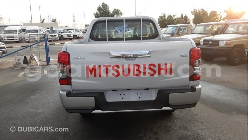 Big with watermark mitsubishi l200 dakar import dubai 5046