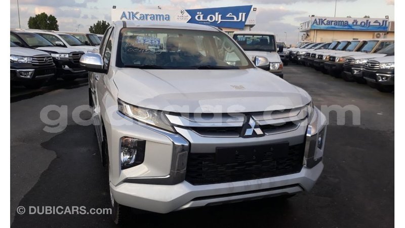 Big with watermark mitsubishi l200 dakar import dubai 5046