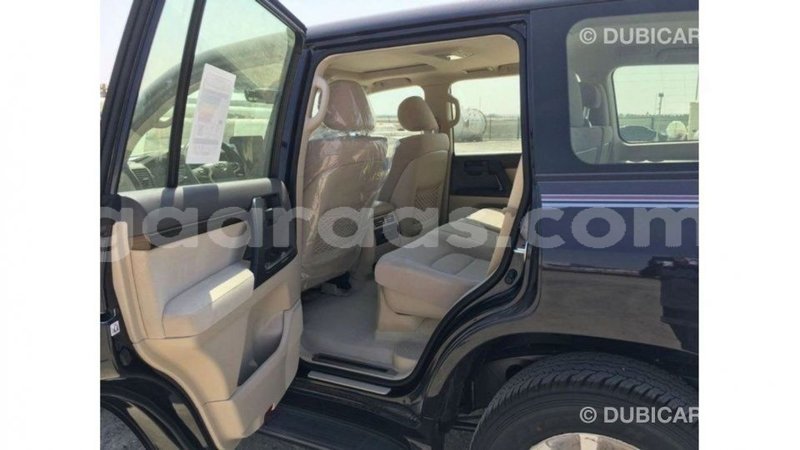 Big with watermark toyota land cruiser dakar import dubai 5082