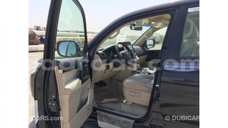 Big with watermark toyota land cruiser dakar import dubai 5082