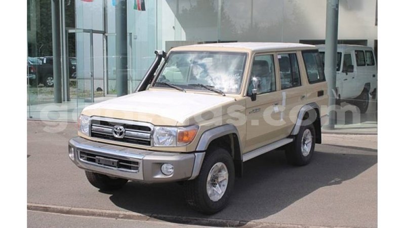 Big with watermark toyota land cruiser dakar import dubai 5084