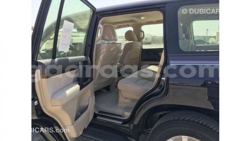 Big with watermark toyota land cruiser dakar import dubai 5087