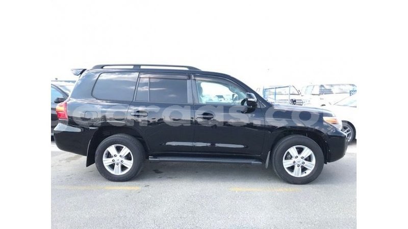 Big with watermark toyota land cruiser dakar import dubai 5097