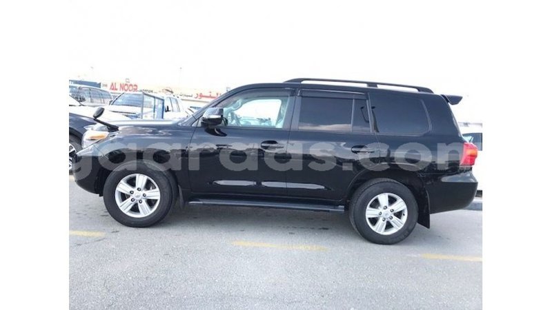 Big with watermark toyota land cruiser dakar import dubai 5097