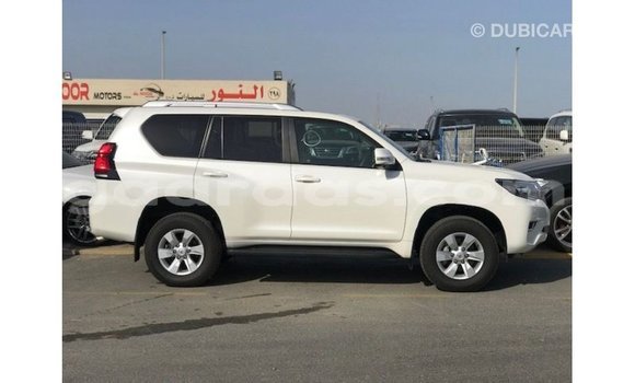 Acheter Import Voiture Toyota Prado Blanc à Import - Dubai, Dakar Acheter Import Voiture Toyota Prado Blanc à Import - Dubai, Dakar