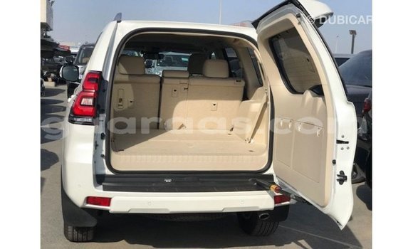 Acheter Import Voiture Toyota Prado Blanc à Import - Dubai, Dakar Acheter Import Voiture Toyota Prado Blanc à Import - Dubai, Dakar