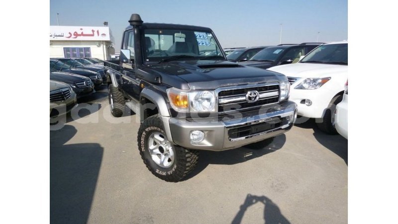 Big with watermark toyota land cruiser dakar import dubai 5109