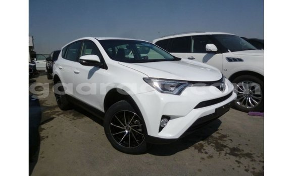 Buy Import Toyota 4Runner White Car in Import - Dubai in Dakar Buy Import Toyota 4Runner White Car in Import - Dubai in Dakar