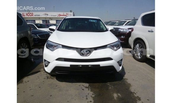 Buy Import Toyota 4Runner White Car in Import - Dubai in Dakar Buy Import Toyota 4Runner White Car in Import - Dubai in Dakar