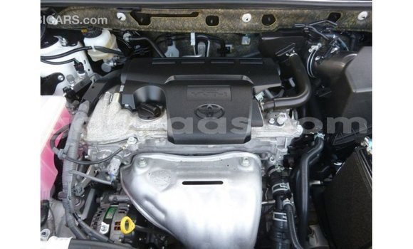 Buy Import Toyota 4Runner White Car in Import - Dubai in Dakar Buy Import Toyota 4Runner White Car in Import - Dubai in Dakar