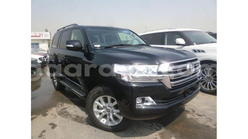 Big with watermark toyota land cruiser dakar import dubai 5117