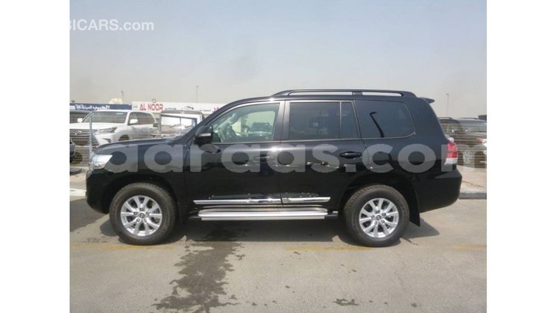 Big with watermark toyota land cruiser dakar import dubai 5117