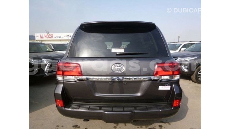 Big with watermark toyota land cruiser dakar import dubai 5119