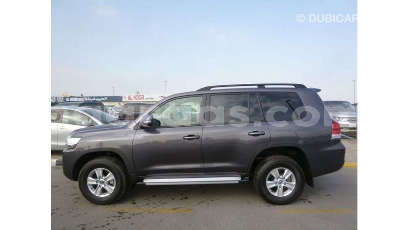 Big with watermark toyota land cruiser dakar import dubai 5119