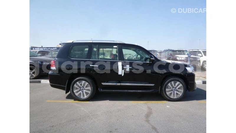 Big with watermark toyota land cruiser dakar import dubai 5120