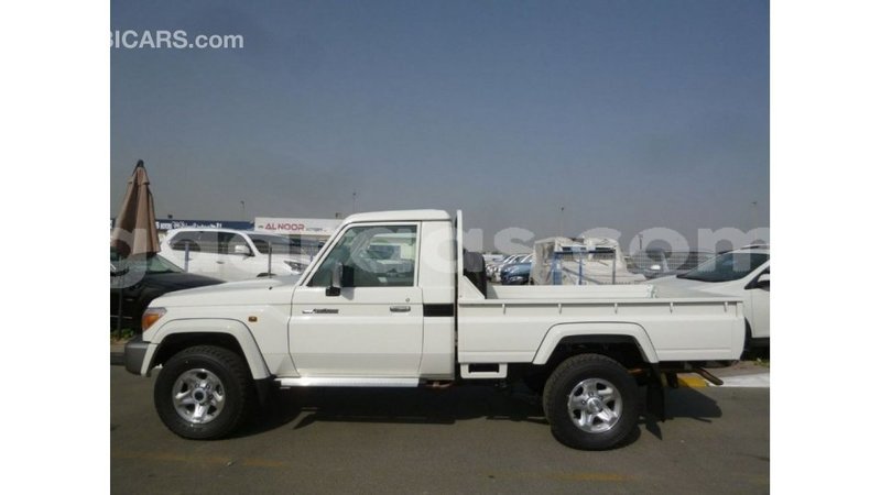 Big with watermark toyota land cruiser dakar import dubai 5130