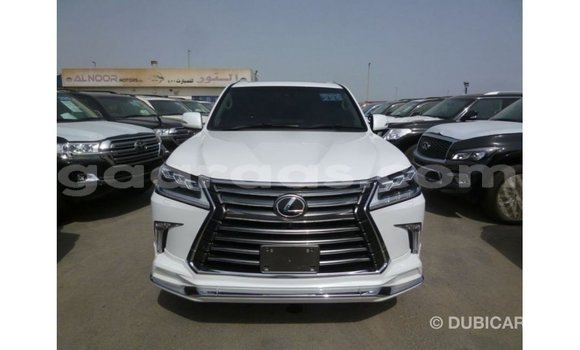 Acheter Import Voiture Lexus LX Blanc à Import - Dubai, Dakar Acheter Import Voiture Lexus LX Blanc à Import - Dubai, Dakar