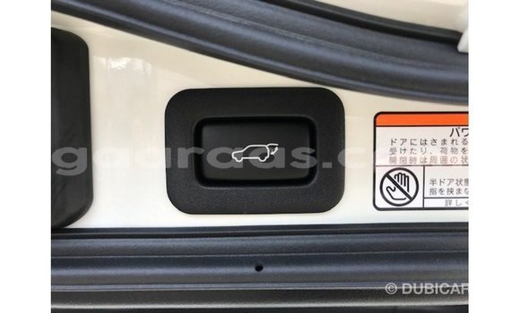 Acheter Import Voiture Toyota Land Cruiser Blanc à Import - Dubai, Dakar Acheter Import Voiture Toyota Land Cruiser Blanc à Import - Dubai, Dakar