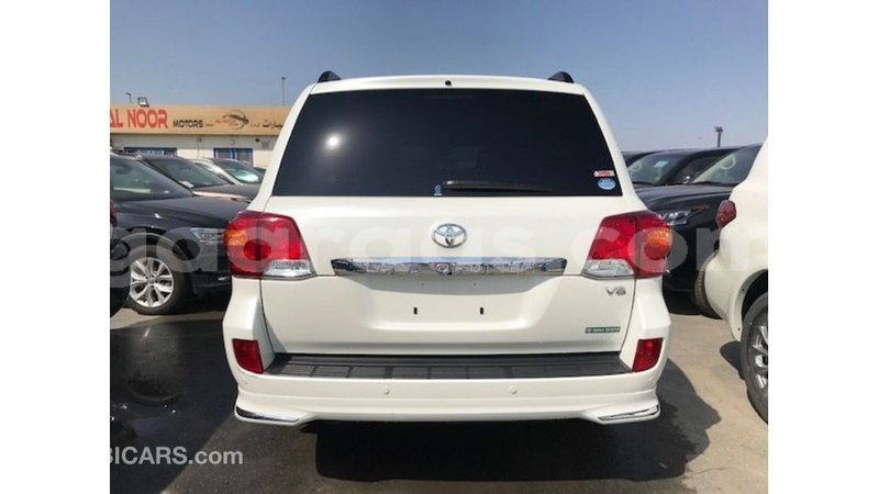 Big with watermark toyota land cruiser dakar import dubai 5148