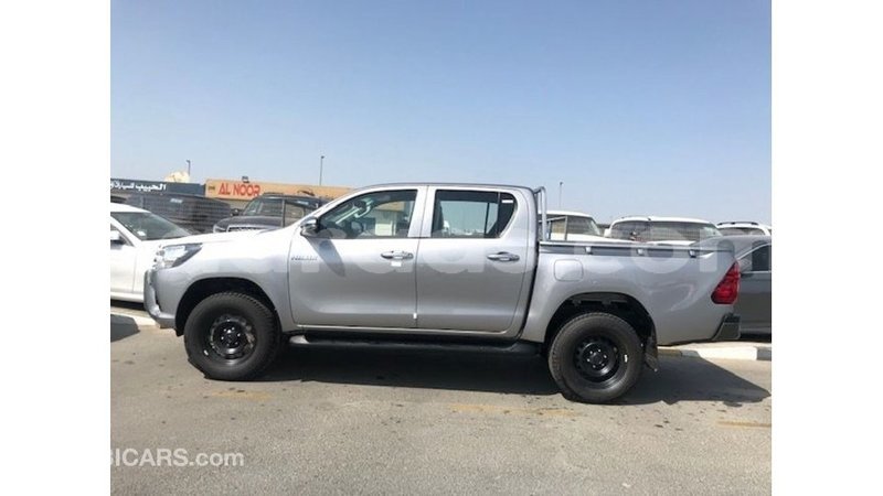 Big with watermark toyota hilux dakar import dubai 5149