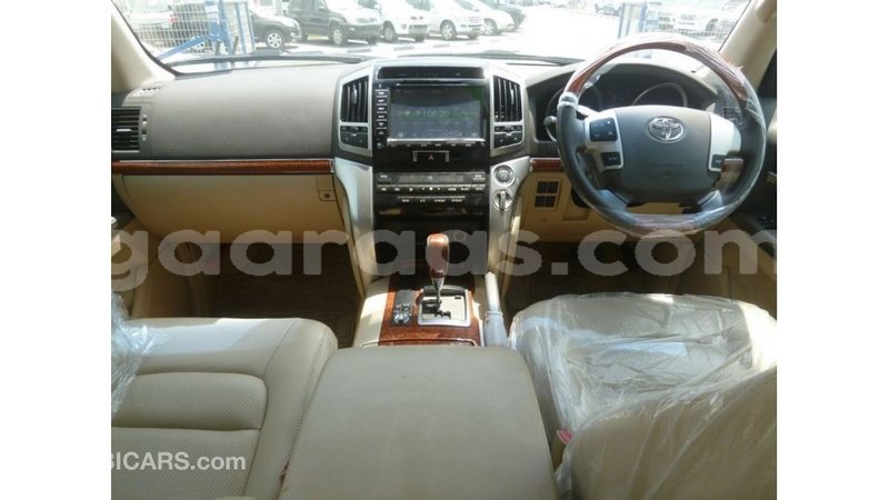 Big with watermark toyota land cruiser dakar import dubai 5156