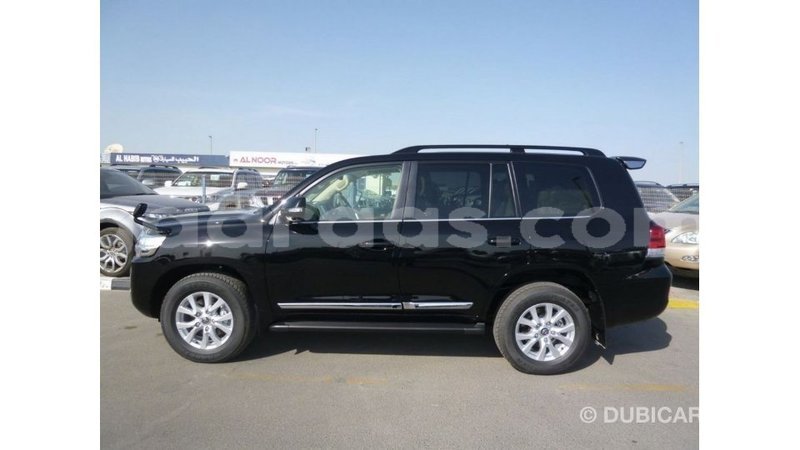 Big with watermark toyota land cruiser dakar import dubai 5163