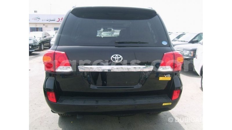 Big with watermark toyota land cruiser dakar import dubai 5165