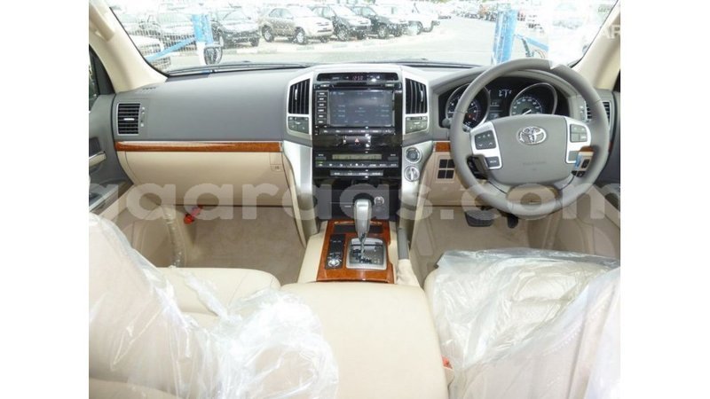 Big with watermark toyota land cruiser dakar import dubai 5166