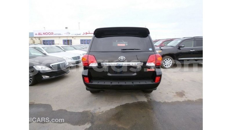 Big with watermark toyota land cruiser dakar import dubai 5166