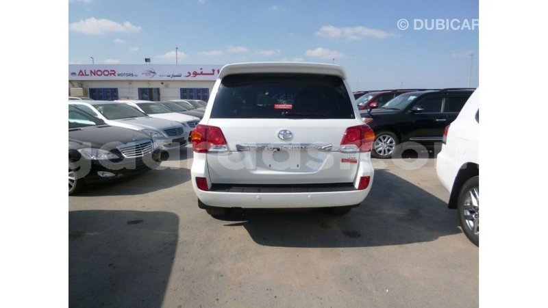 Big with watermark toyota land cruiser dakar import dubai 5167