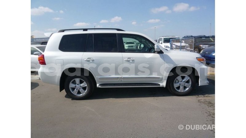 Big with watermark toyota land cruiser dakar import dubai 5167