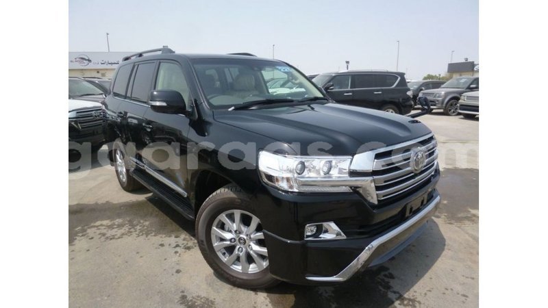 Big with watermark toyota land cruiser dakar import dubai 5171