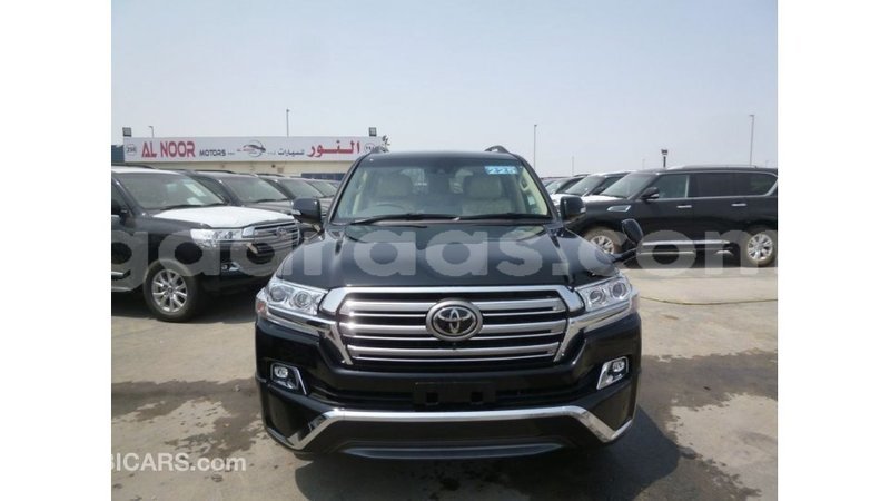 Big with watermark toyota land cruiser dakar import dubai 5171