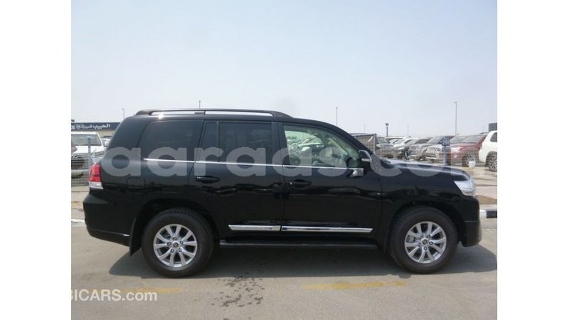 Big with watermark toyota land cruiser dakar import dubai 5171