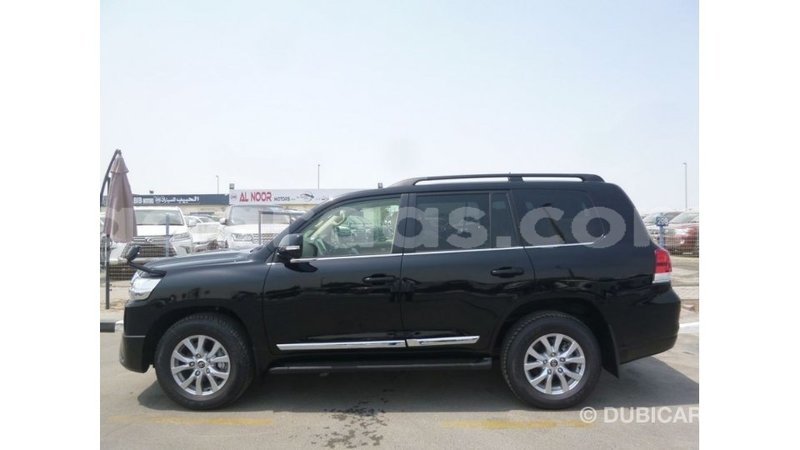 Big with watermark toyota land cruiser dakar import dubai 5171