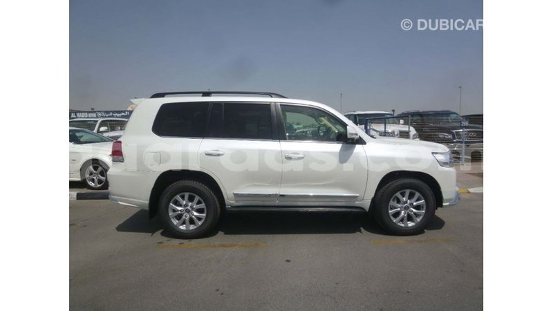 Big with watermark toyota land cruiser dakar import dubai 5173